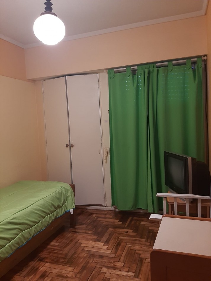 Depto en Venta 3 ambientes impecable.zona plaza Colon 