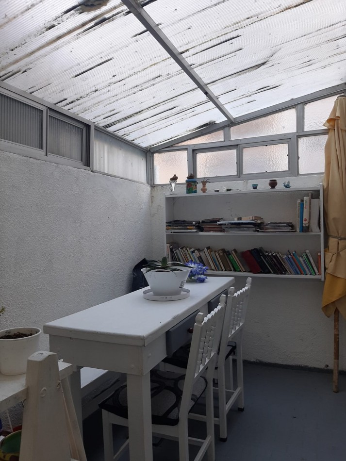 Depto en Venta 3 ambientes impecable.zona plaza Colon 