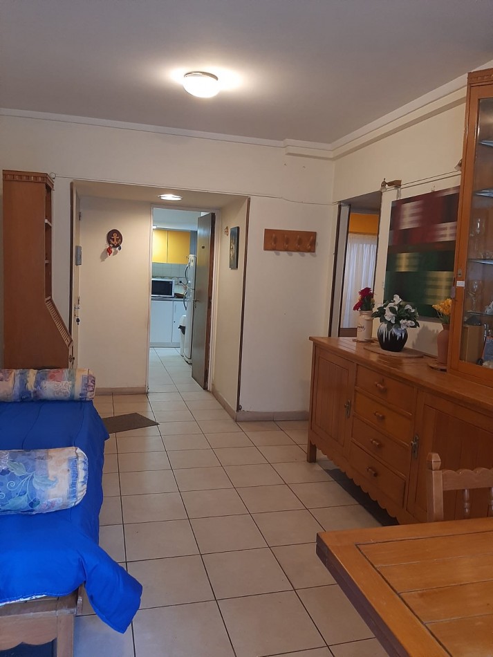Depto en Venta 3 ambientes impecable.zona plaza Colon 
