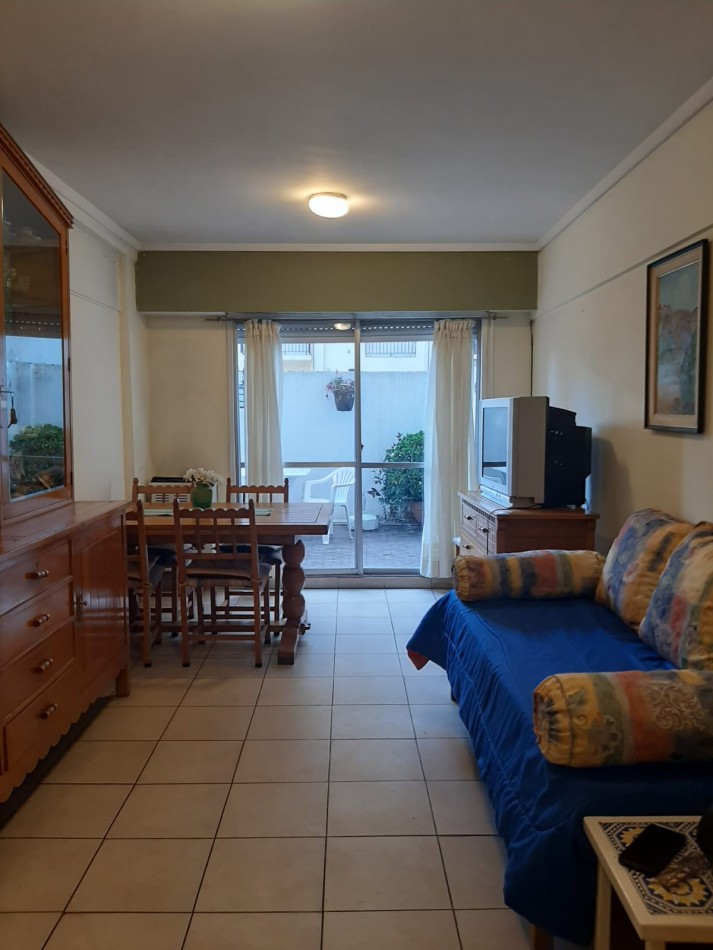 Depto en Venta 3 ambientes impecable.zona plaza Colon 
