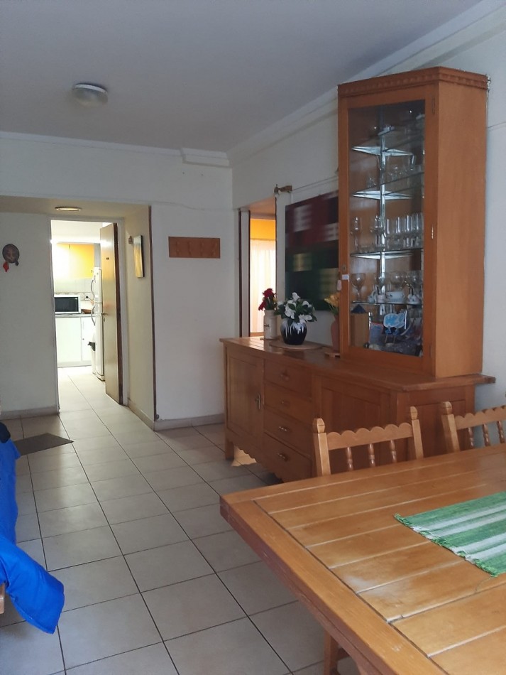 Depto en Venta 3 ambientes impecable.zona plaza Colon 