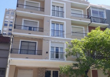 Depto 2 amb en venta contrafrente zona Playa Grande 