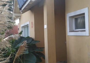 Chalet de 4 amb con gran parque en Barrio Los Acantilados