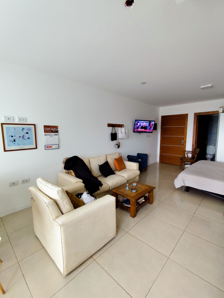 Depto un amb con balcon a la calle con amenities Edificio Cuarzur I