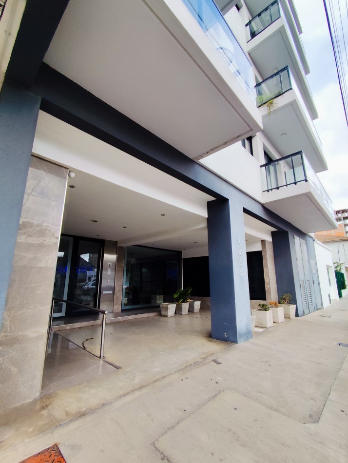 Depto un amb con balcon a la calle con amenities Edificio Cuarzur I