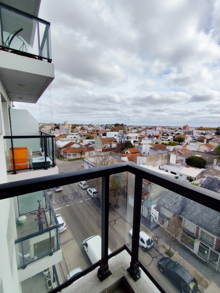 Depto un amb con balcon a la calle con amenities Edificio Cuarzur I