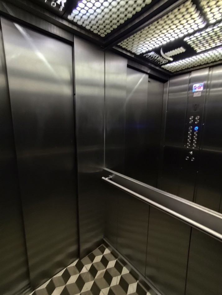 Depto un amb con balcon a la calle con amenities Edificio Cuarzur I