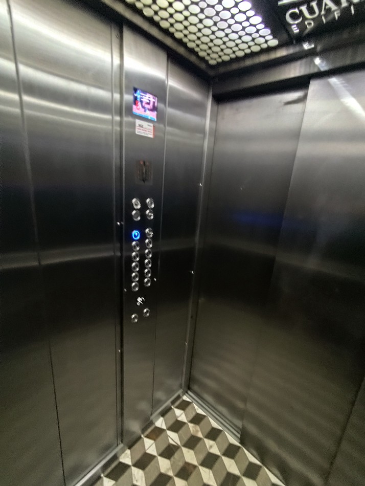 Depto un amb con balcon a la calle con amenities Edificio Cuarzur I