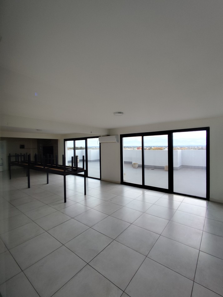 Depto un amb con balcon a la calle con amenities Edificio Cuarzur I