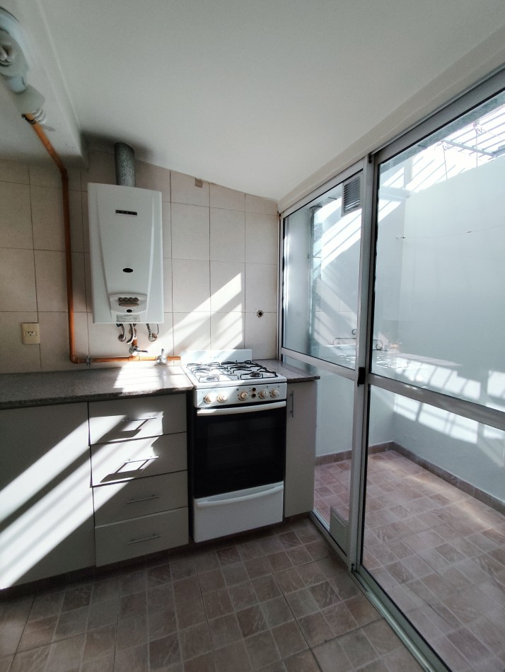 VENTA P.H.  2 1/2 ambientes  con garage - 2 baños