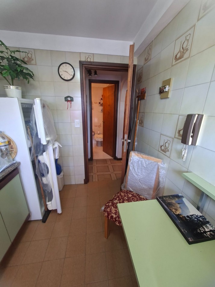 Depto un amb con balcon amplio y muy luminoso.