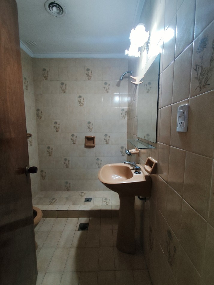 Chalet en alquiler en Barrio San Carlos 