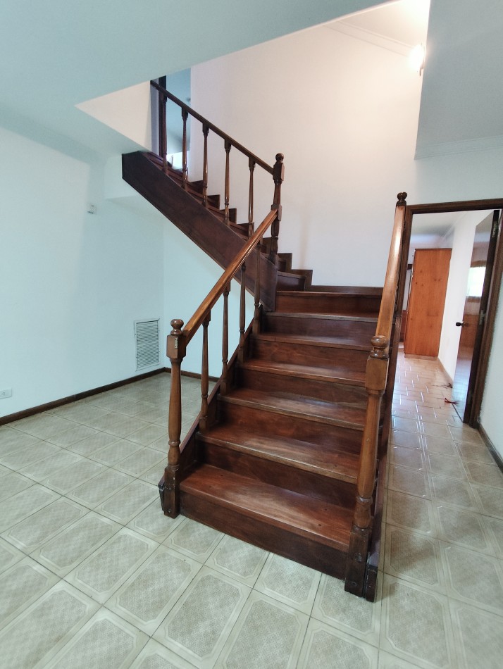 Chalet en alquiler en Barrio San Carlos 