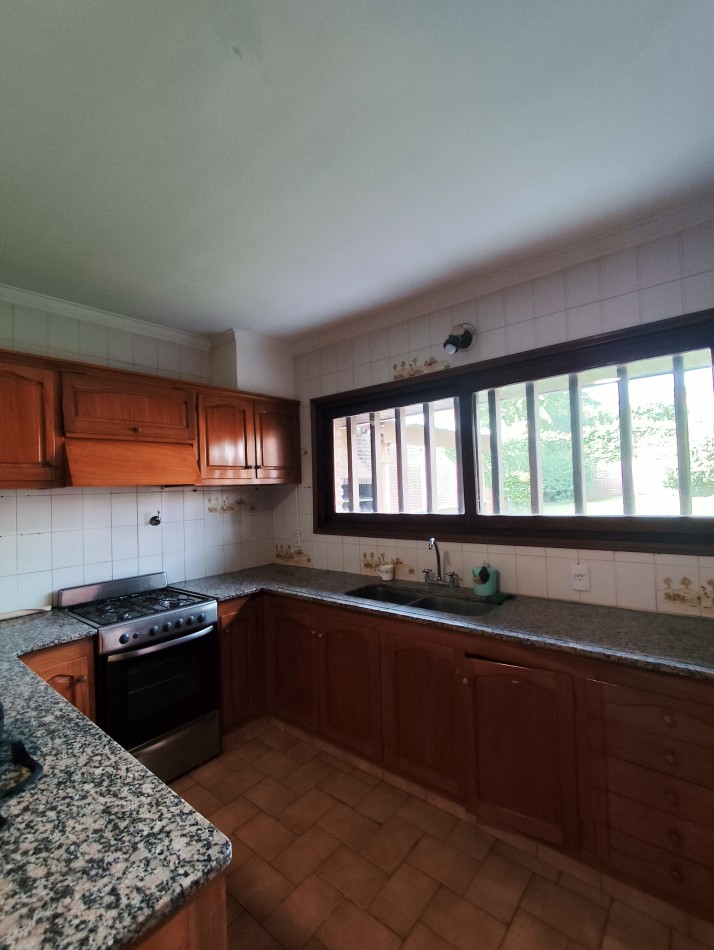 Chalet en alquiler en Barrio San Carlos 