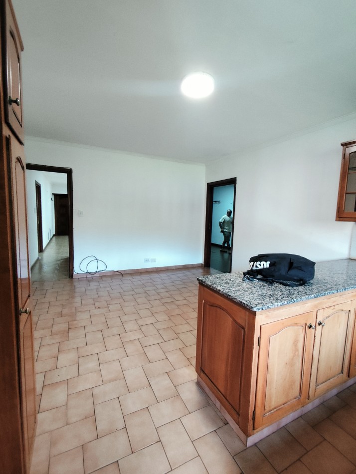 Chalet en alquiler en Barrio San Carlos 