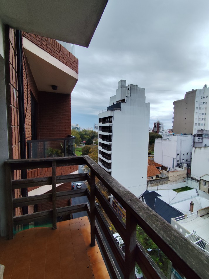 Alquiler 24m depto un amb con balcon a la calle plaza Mitre