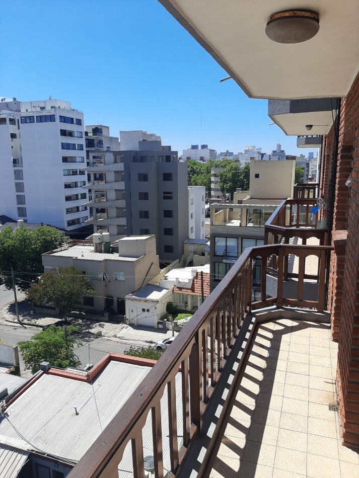 1 amb con balcon
