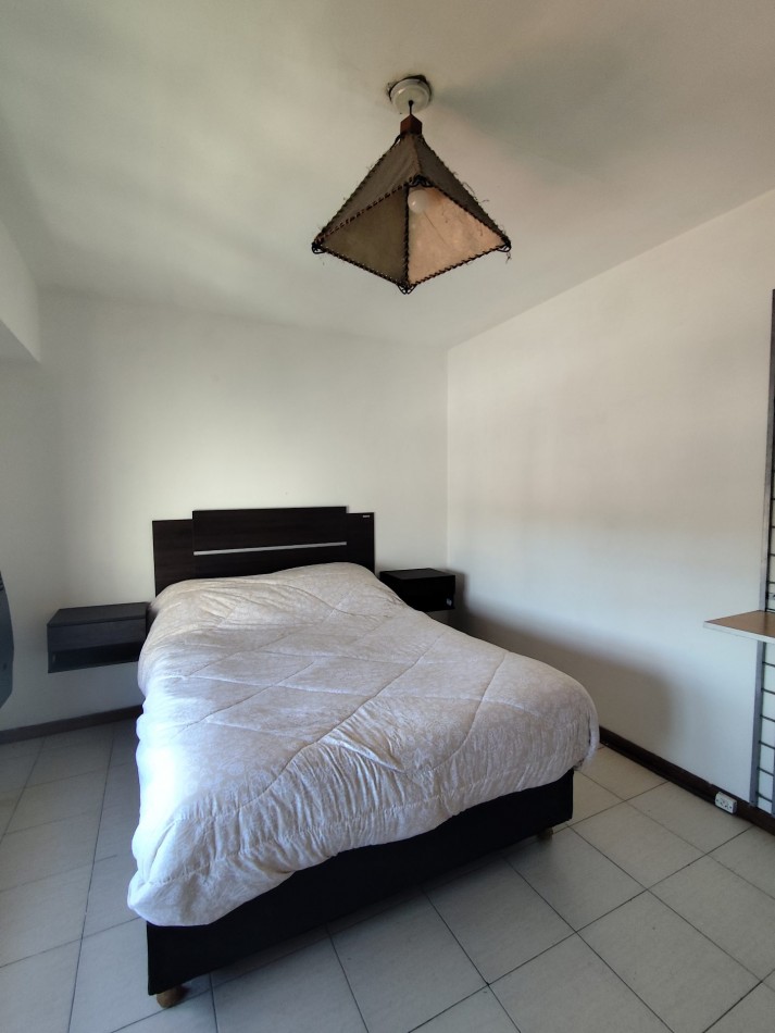 Depto 3 amb . Dos baños en duplex excelente estado. Barrio don Bosco 