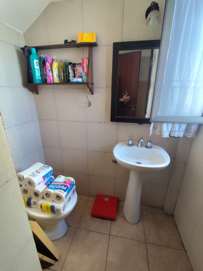Depto 3 amb . Dos baños en duplex excelente estado. Barrio don Bosco 