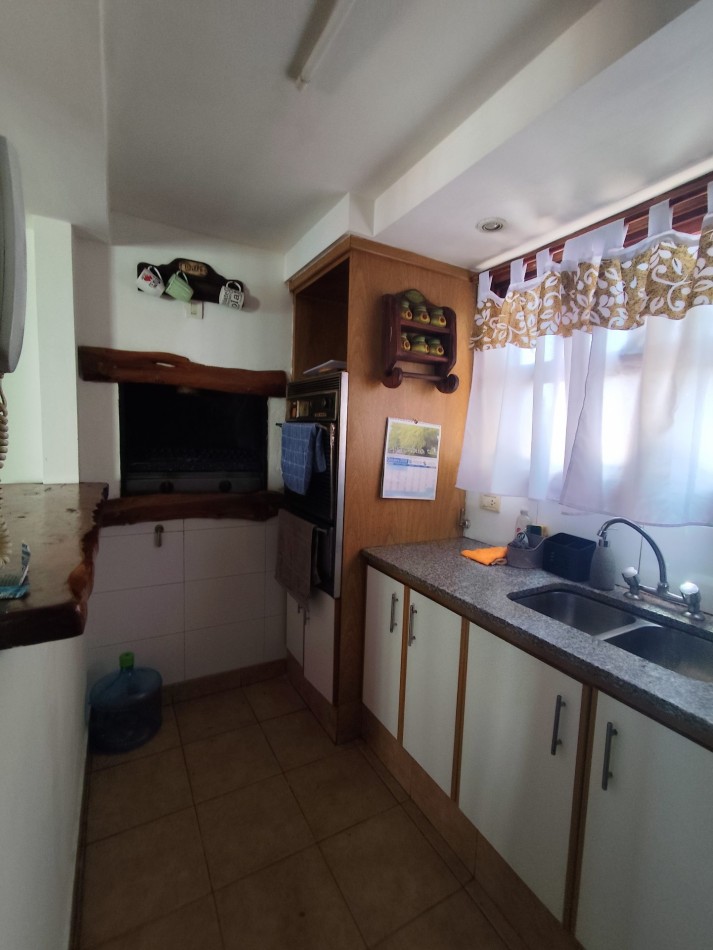 Depto 3 amb . Dos baños en duplex excelente estado. Barrio don Bosco 