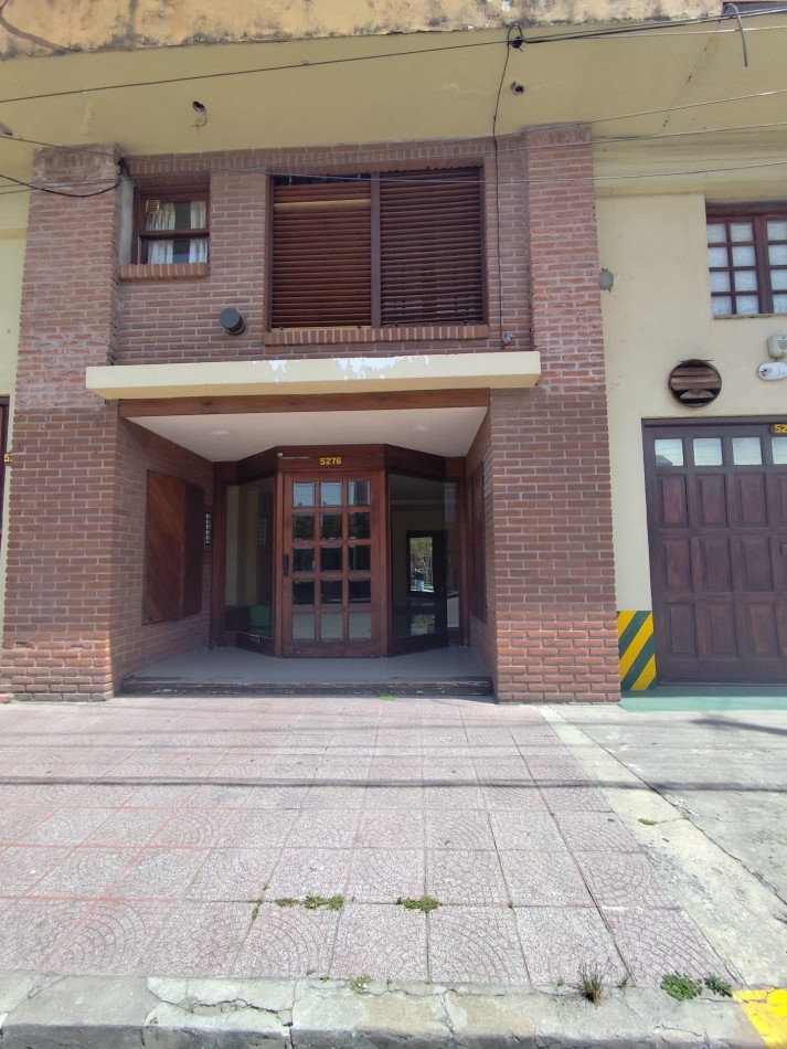 Depto 3 amb . Dos baños en duplex excelente estado. Barrio don Bosco 
