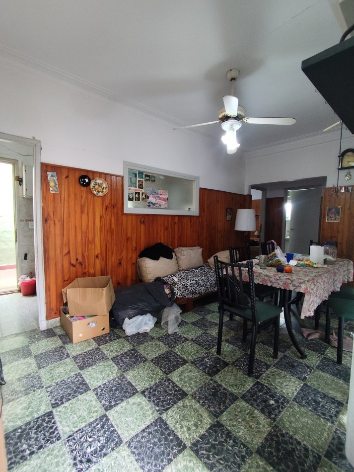 PH en venta Barrio Chauvin Avellaneda 2400