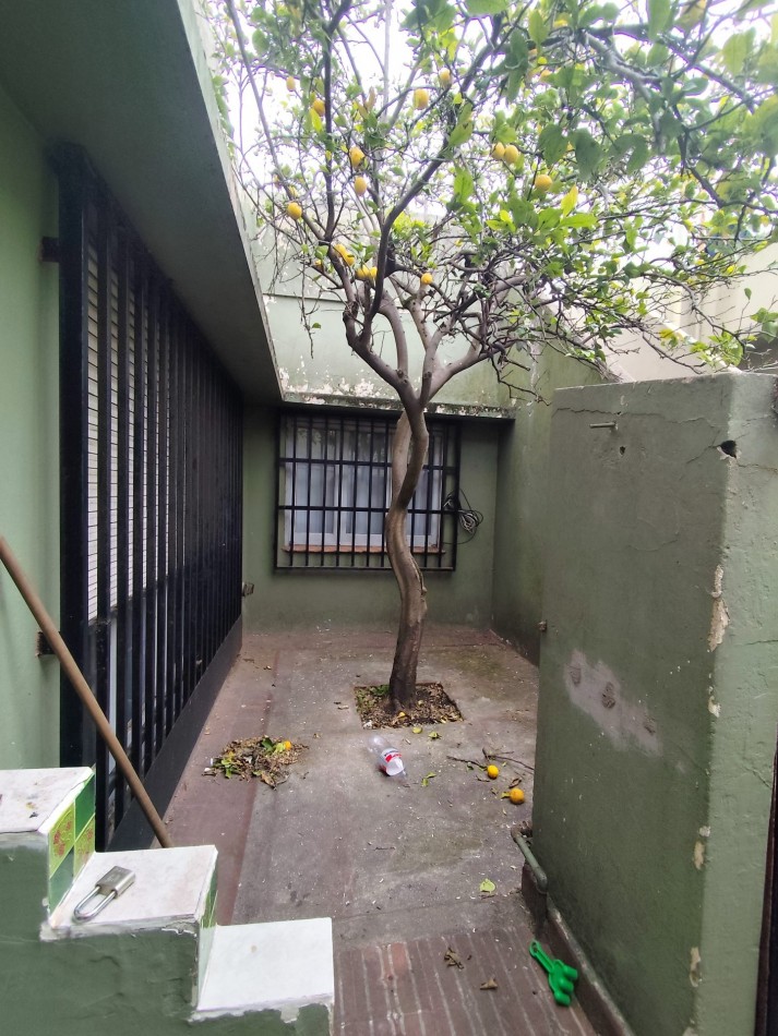 PH en venta Barrio Chauvin Avellaneda 2400