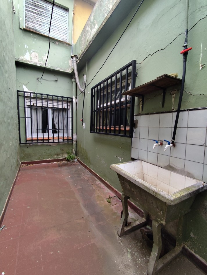 PH en venta Barrio Chauvin Avellaneda 2400